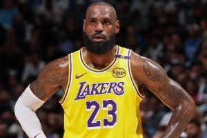 詹姆斯想被交易？美记：他只是在发泄情绪 因为湖人不想现在争冠