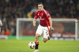 乌加特：阿莫林总是说要注意沟通&团结一致，尽快夺回球权