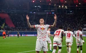 电讯报：曼联还在考虑锋线补强方案，范围缩小为塞斯科或沃特金斯