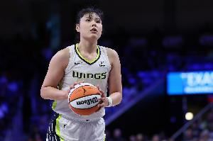 下首发！李月汝替补出战5中4得8分7板！佩奇20分 飞翼胜卫冕冠军