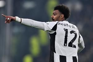 记者：切尔西现阶段无意外租维加&标价3000万欧，尤文计划再尝试