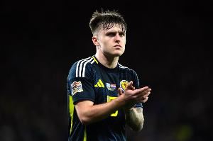 斯基拉：博洛尼亚有意利物浦19岁边锋本-多克，已询问球员情况