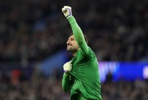 和曼联竞争？记者：曼城正评估签多纳鲁马可能，与巴黎＆球员接触