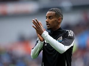 记者：一些有关伊萨克虚假的消息在今夏疯传，真相终将会水落石出