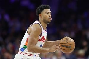 美记：若格莱姆斯在一年合同中放弃否决权 76人最高愿意给1900万