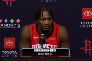 芬尼-史密斯打趣：这赛季我要帮阿门提升防守 我想亲自防对面核心