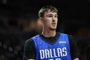 莱夫利：弗拉格作为状元秀会面临所有人挑战 我们永远是他的后盾