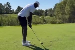 医生：詹姆斯受伤肯定跟休赛期打高尔夫有关联 那对脊柱要求很高