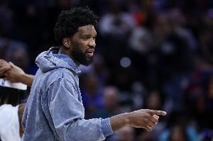 同意？霍华德：健康的恩比德是唯一能与巅峰奥尼尔抗衡的中锋