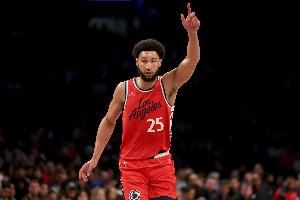 帕金斯：西蒙斯现在就像草丛里的死鸟 连经纪人都没了哪还有队要