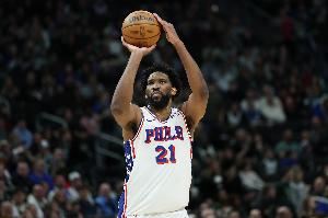 久违的小中投！恩比德时隔237天再在NBA赛场得分！