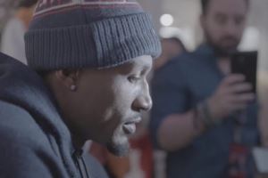 比尔：上半场太阳得到了太多三分出手机会 我们努力去限制他们