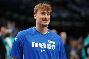 记者：现阶段弗拉格更需要靠自己的体型优势去创造机会