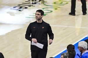 全队33次助攻!戴格诺特:重要的是球队在投篮低谷期展现的坚持